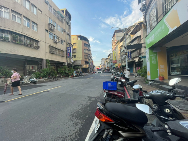 泰山買房賣屋學區大面寬店面,新北市泰山區明志路一段