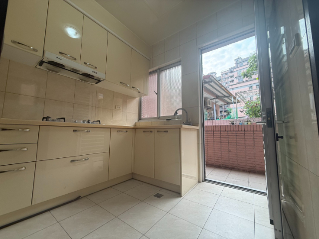 泰山買房賣屋十八甲學區住辦,新北市泰山區明志路一段