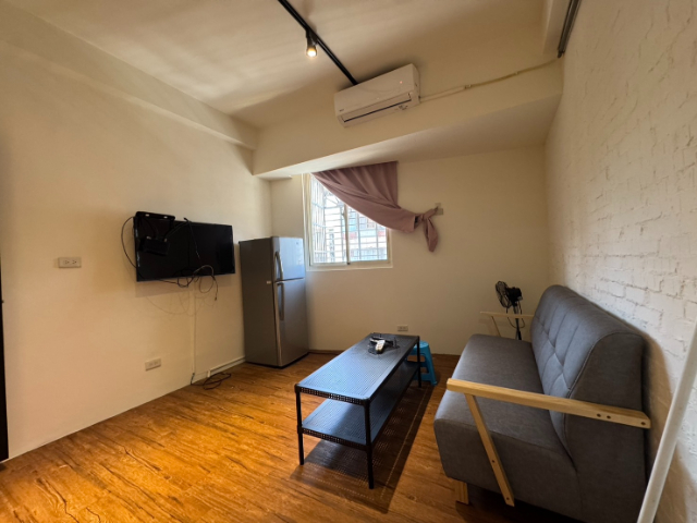泰山買房賣屋好房東可租補1房1廳,新北市泰山區明志路一段