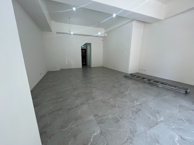 泰山買房賣屋明志精華1+2金店面,新北市泰山區明志路三段