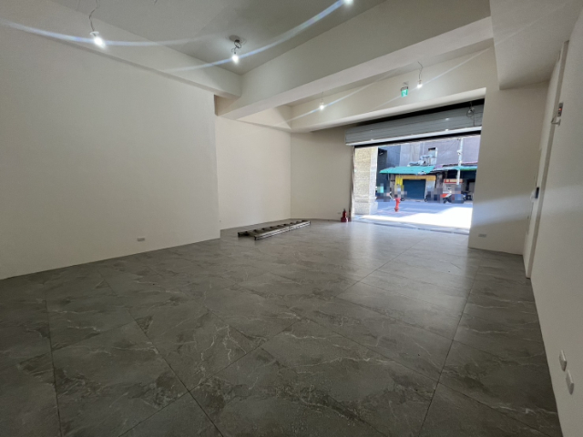 泰山買房賣屋明志精華1+2金店面,新北市泰山區明志路三段