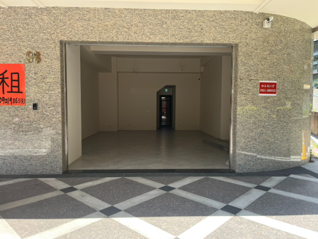 泰山買房賣屋明志精華1+2金店面,新北市泰山區明志路三段