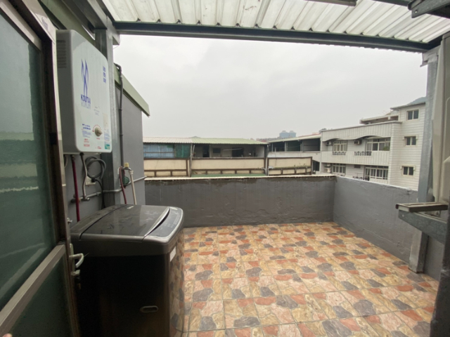 泰山買房賣屋設備齊全露台大兩房,新北市五股區成泰路一段