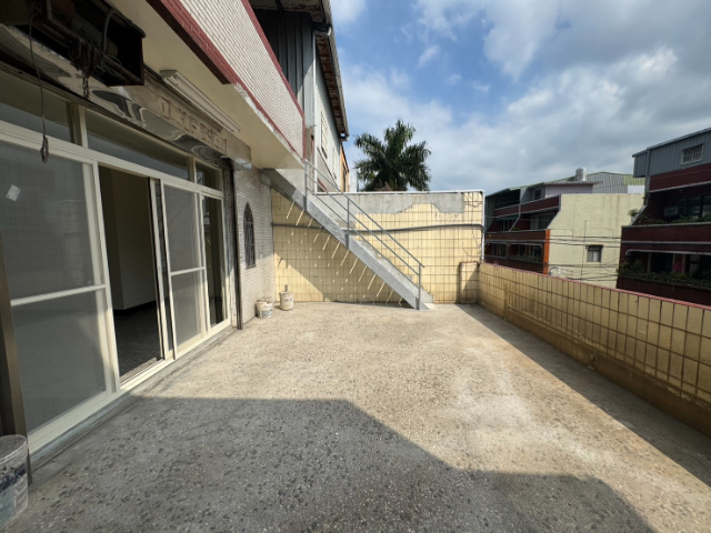 泰山買房賣屋面寬捷運旁透天廠房,新北市泰山區貴陽街