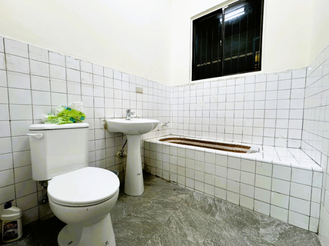 五股買房賣屋活巷面寬廠房,新北市五股區成泰路二段