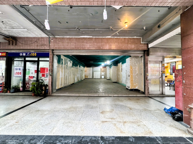 五股買房賣屋工商路店面1+2樓,新北市五股區工商路