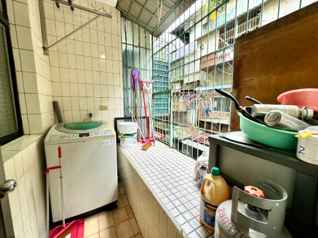 泰山買房賣屋低樓層科大旁3房美寓,新北市泰山區明志路三段