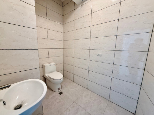 泰山買房賣屋十八甲金店面,新北市泰山區明志路一段