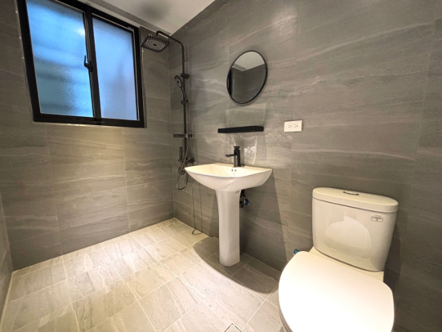 五股買房賣屋運動中心大三房,新北市五股區成泰路三段