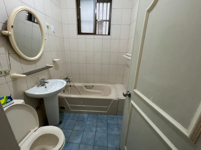 泰山買房賣屋前後陽台方正二樓,新北市泰山區黎明路