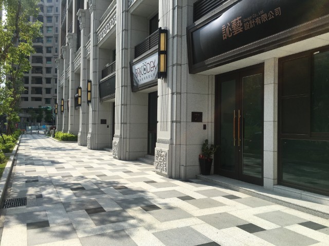 五股買房賣屋伯爵面公園金店面,新北市五股區芳洲六路