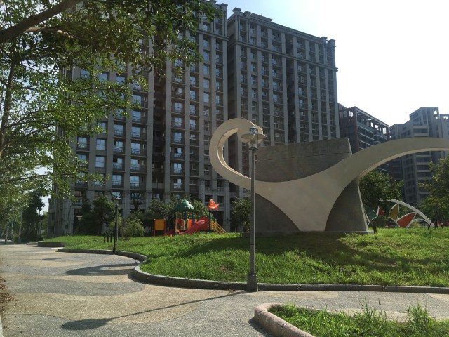 五股買房賣屋伯爵面公園金店面,新北市五股區芳洲六路