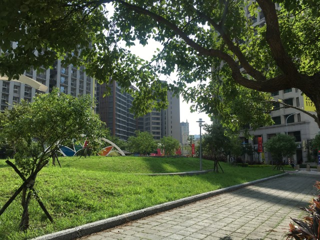 五股買房賣屋伯爵面公園金店面,新北市五股區芳洲六路