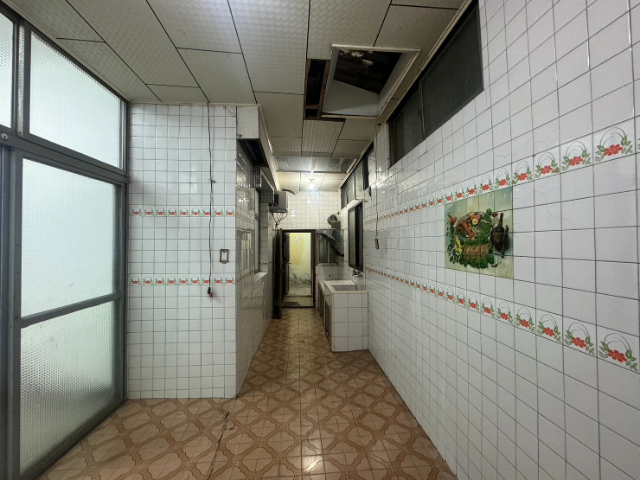 泰山買房賣屋捷運庭園超大1樓,新北市泰山區明志路三段