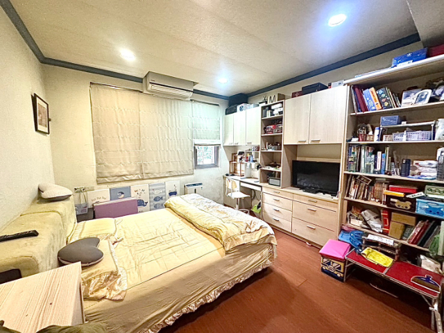 泰山買房賣屋稀有透天路邊店面,新北市泰山區泰林路二段