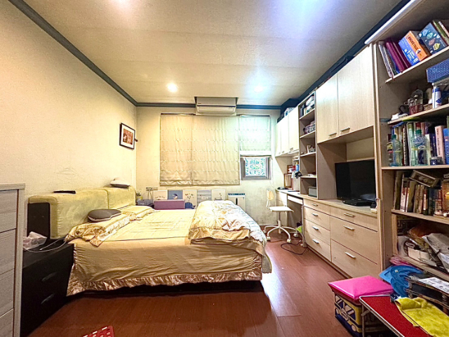 泰山買房賣屋稀有透天路邊店面,新北市泰山區泰林路二段