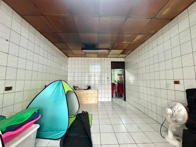 泰山買房賣屋稀有透天路邊店面,新北市泰山區泰林路二段