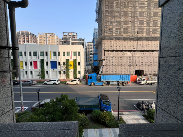 五股買房賣屋洲子洋挑高金店面,新北市五股區新城八路