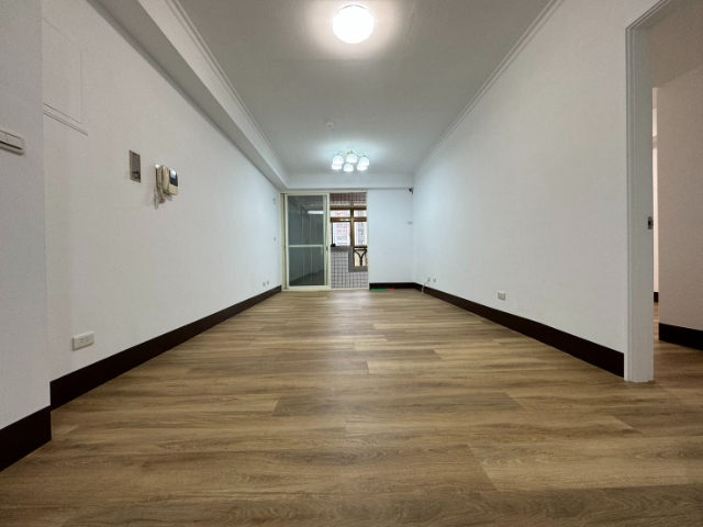 ☀18甲旁前後陽台邊間三房(輪抽車位),新北市泰山區民權街