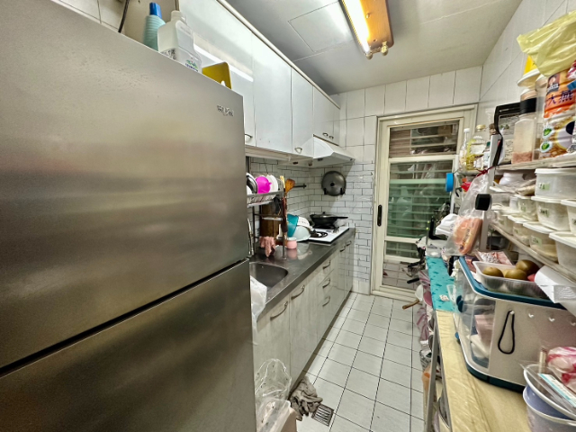 泰山買房賣屋18甲旁低公設採光美4房,新北市泰山區楓樹街