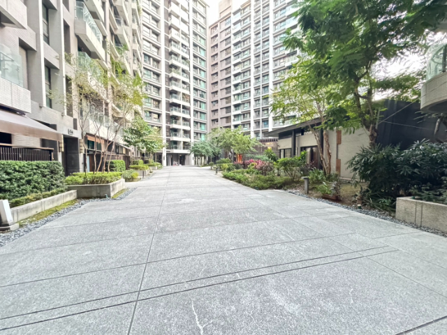 五股買房賣屋世界之星高樓可塑四房車,新北市五股區新城八路
