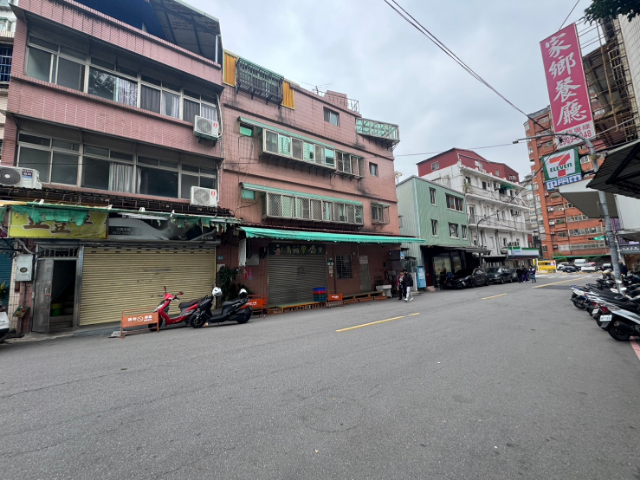 泰山買房賣屋10米路稀有透天(稅籍建物),新北市泰山區黎明段