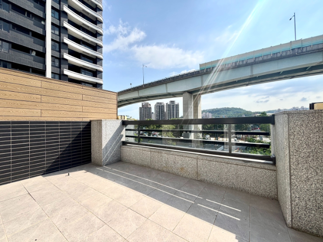 五股買房賣屋洲子洋全新電透,新北市五股區成洲七路