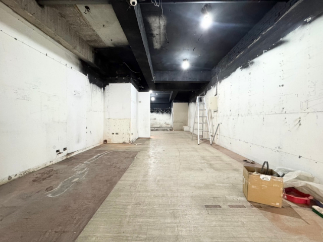 塭仔圳旁鄰路10米火燙金店面,新北市泰山區民生路
