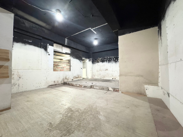 塭仔圳旁鄰路10米火燙金店面,新北市泰山區民生路