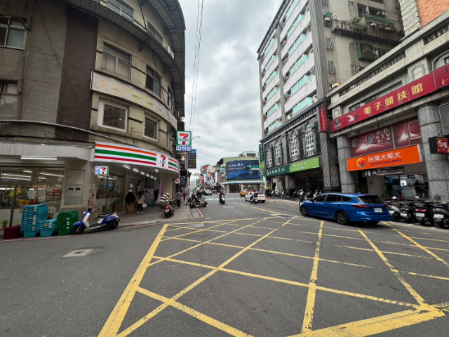 泰山買房賣屋A6旁大地坪邊間傳家透天,新北市泰山區明志路三段