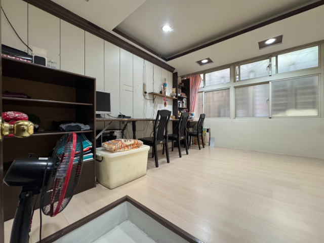 泰山買房賣屋門口好停車溫馨透天厝,新北市泰山區明志路一段