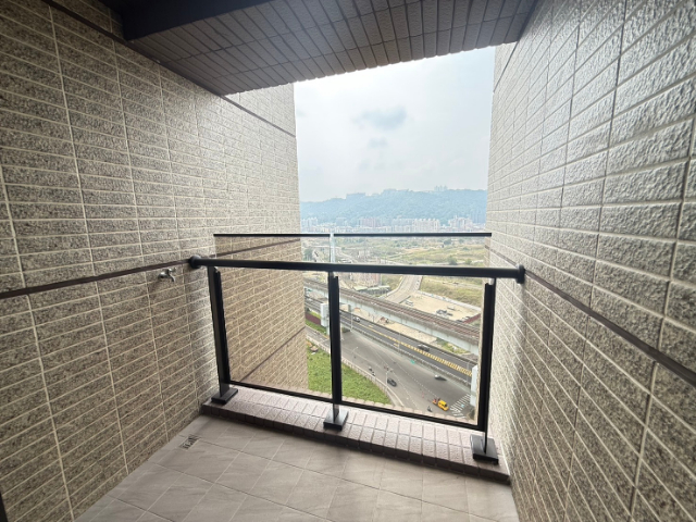 泰山買房賣屋塭仔圳高樓景觀三房車,新北市泰山區莊泰路