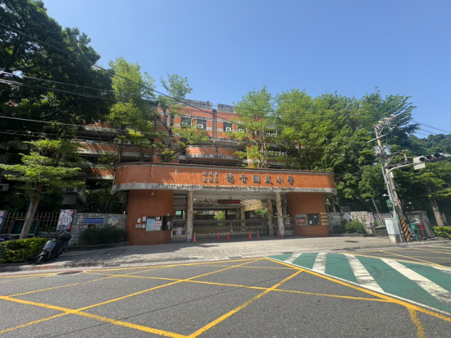 五股買房賣屋絕版好收租透天,新北市五股區成泰路一段