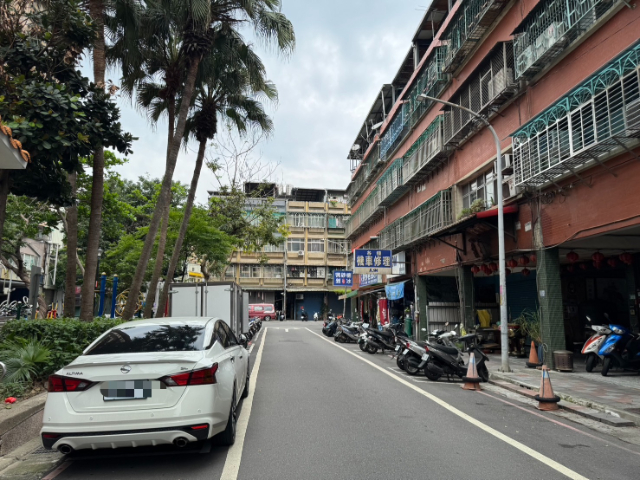 五股買房賣屋黃金地段工商路三樓,新北市五股區工商路