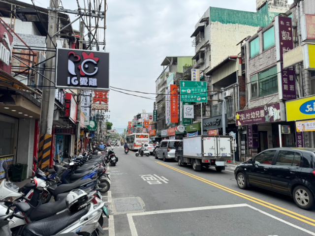五股買房賣屋黃金地段工商路三樓,新北市五股區工商路