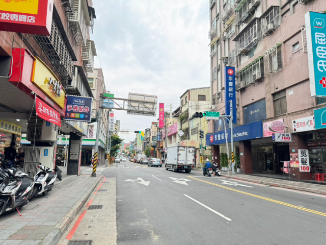 五股買房賣屋黃金地段工商路三樓,新北市五股區工商路