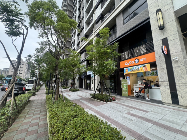 五股買房賣屋 九揚威騰堡邊間三房車,新北市五股區新五路三段