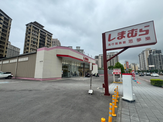 五股買房賣屋 九揚威騰堡邊間三房車,新北市五股區新五路三段