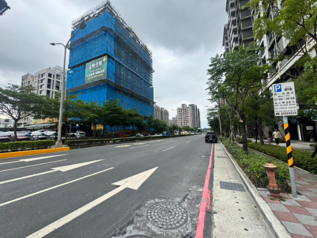 五股買房賣屋 九揚威騰堡邊間三房車,新北市五股區新五路三段