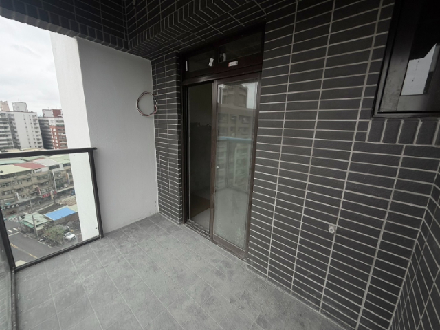 泰山買房賣屋低公設新成屋景觀兩房車,新北市泰山區明志路二段