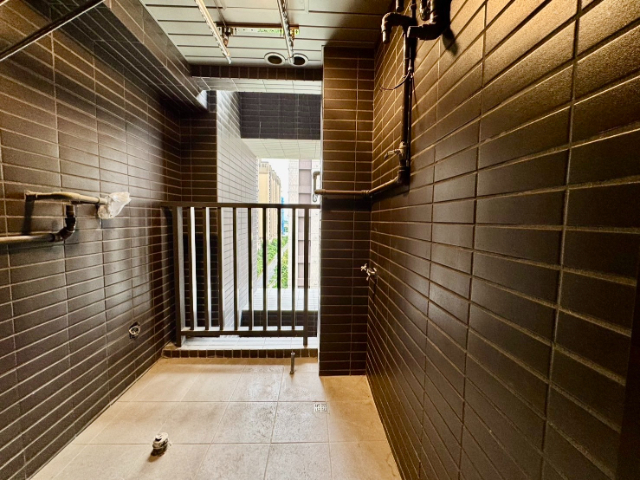 泰山買房賣屋朗朗邊間景觀三房車,新北市泰山區信華三街