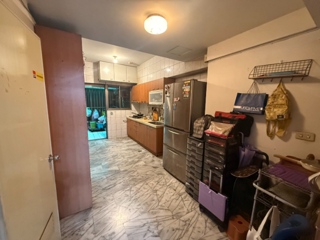 五股買房賣屋星洲面寬金店面,新北市五股區成泰路一段