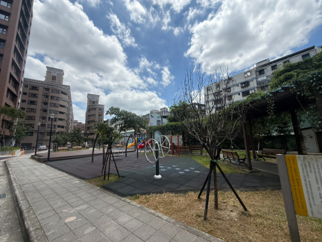 五股買房賣屋抗通膨置產金雞母,新北市五股區西雲路