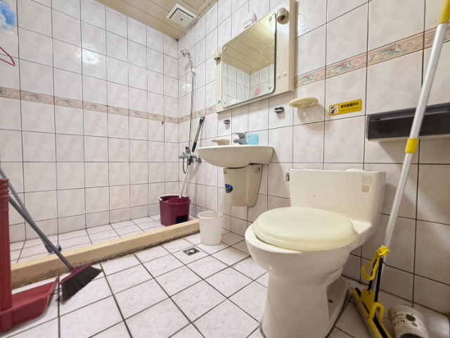 五股買房賣屋熱鬧商圈19%公設3+1房,新北市五股區成泰路三段