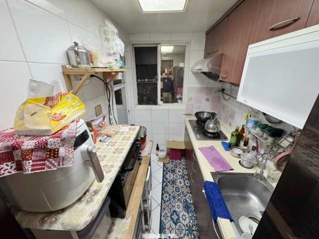 泰山買房賣屋18甲採光方正三房車,新北市泰山區仁愛路
