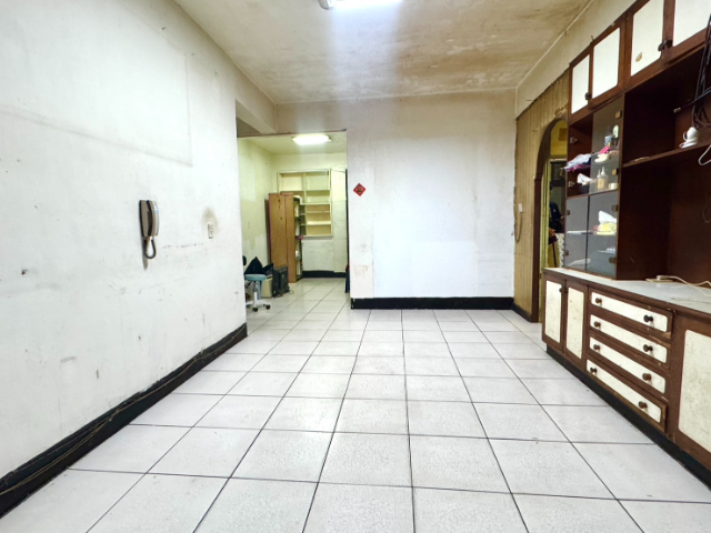 泰山買房賣屋低總價塭仔圳旁公寓二樓,新北市泰山區明志路三段