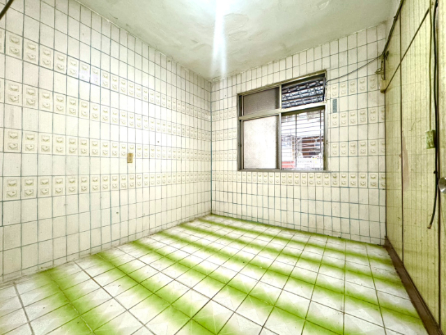 泰山買房賣屋低總價塭仔圳旁公寓二樓,新北市泰山區明志路三段