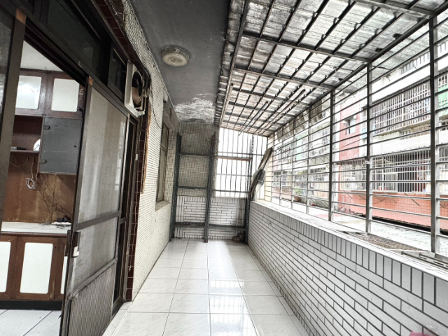泰山買房賣屋低總價塭仔圳旁公寓二樓,新北市泰山區明志路三段