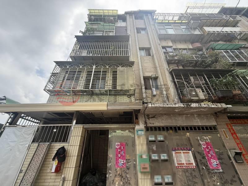 泰山買房賣屋輔大旁首選收租王,新北市泰山區貴子路