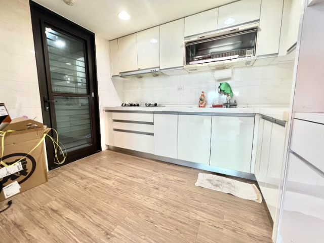 五股買房賣屋全坤無限棟距美景可塑四房車,新北市五股區芳洲一路